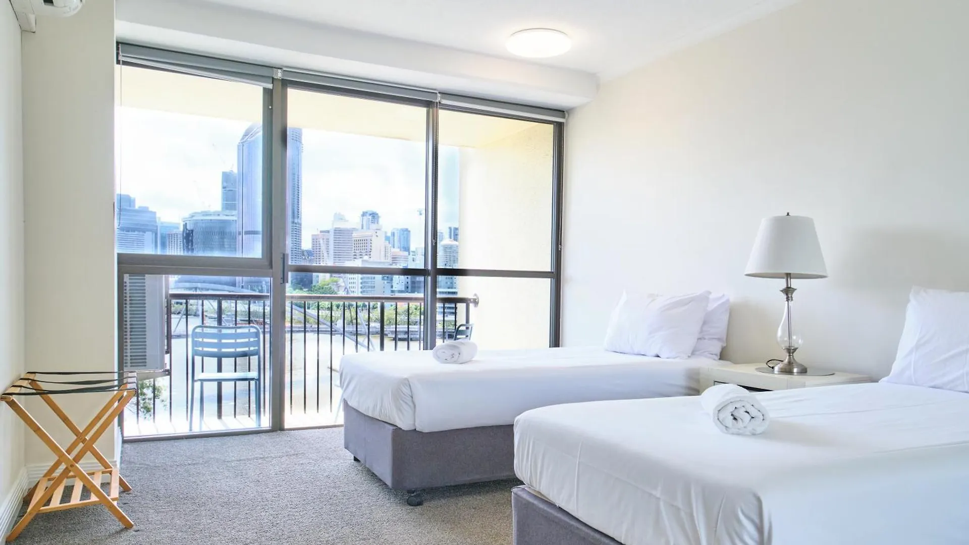 *** Aparthotel River Plaza Apartments Brisbane Australia