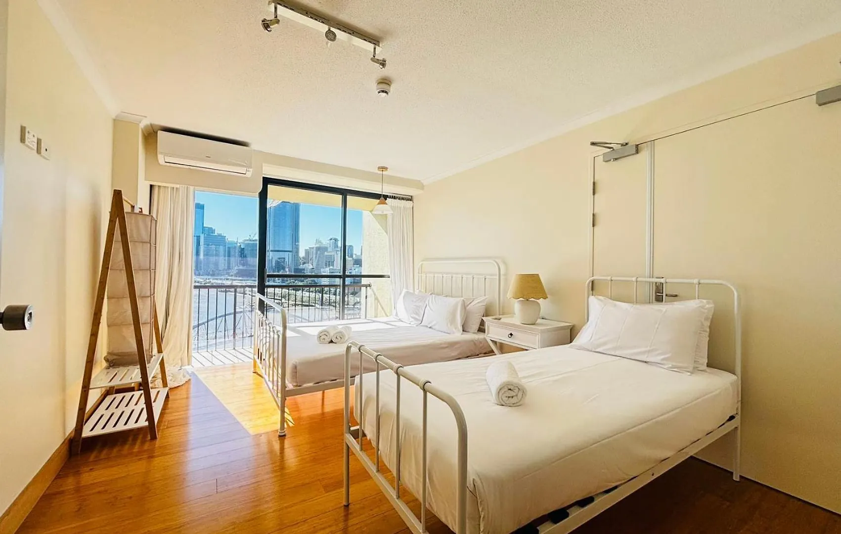 River Plaza Apartments Brisbane