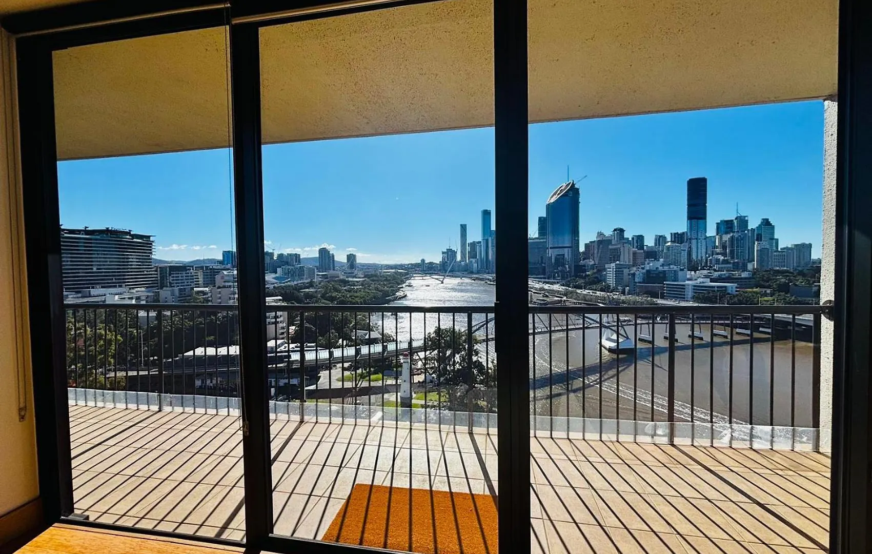 River Plaza Apartments Brisbane Aparthotel