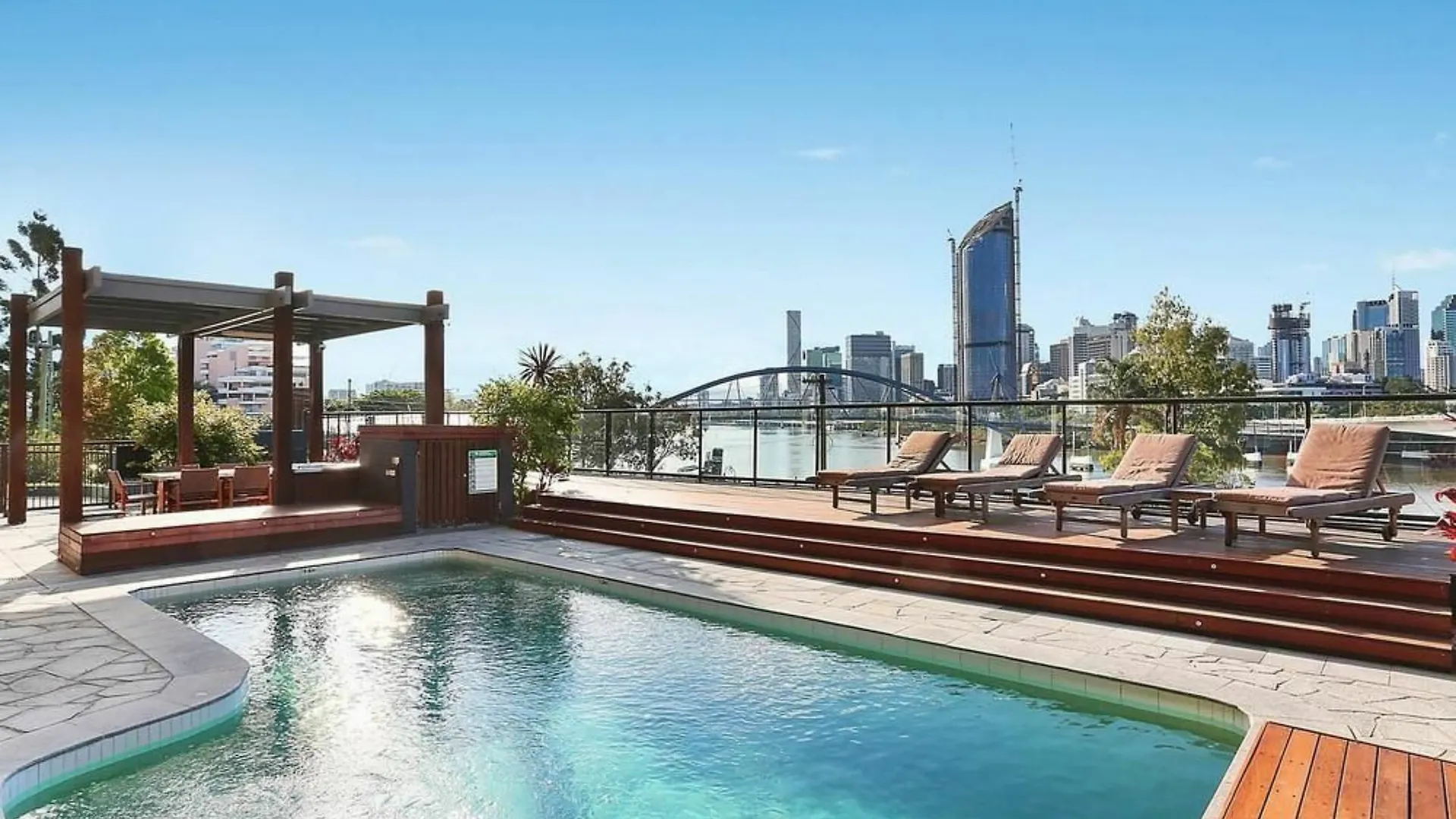 River Plaza Apartments Brisbane Aparthotel