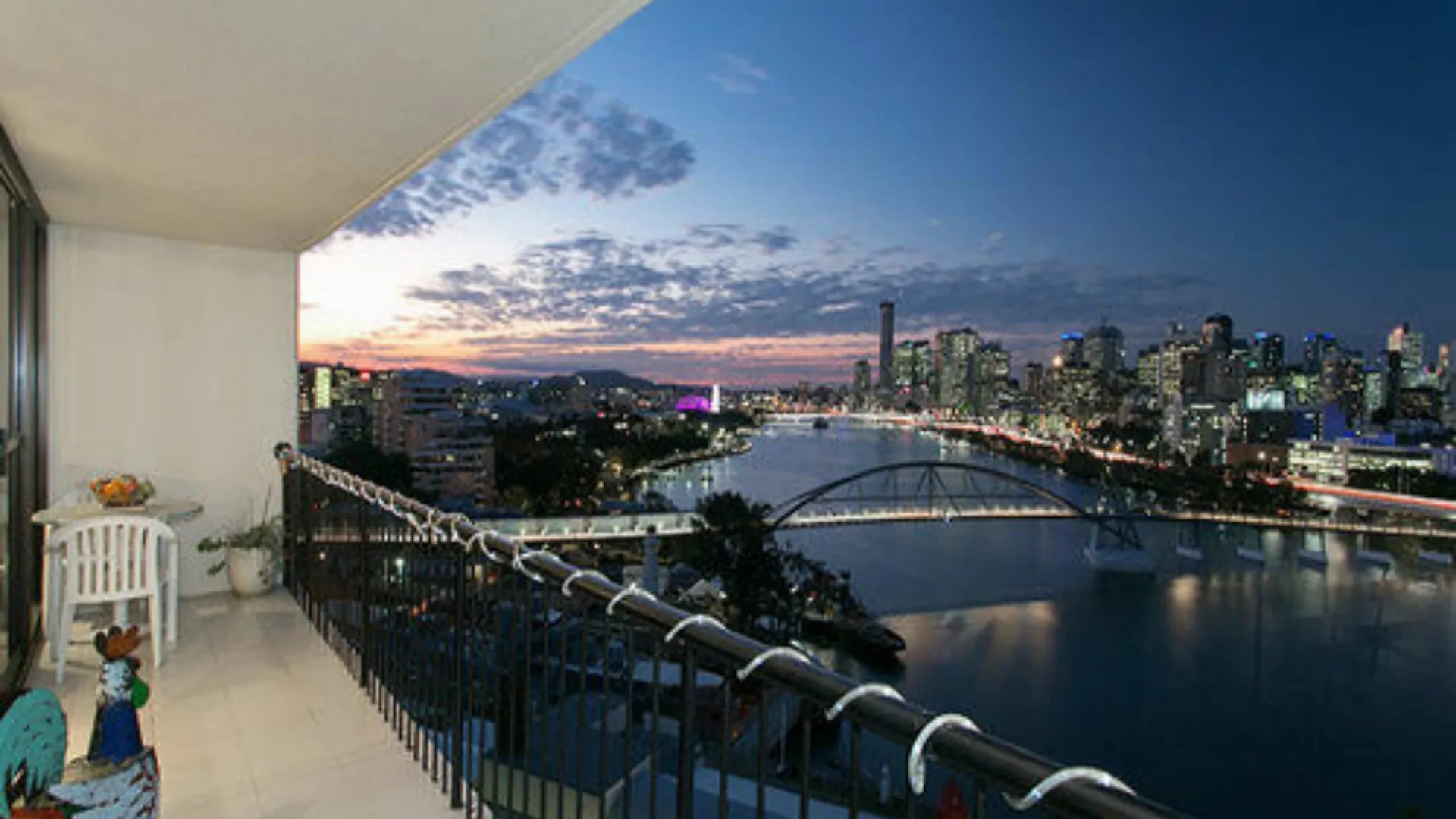 River Plaza Apartments Brisbane